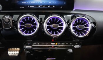 MERCEDES-BENZ Classe CLA Coupé 250 E completo