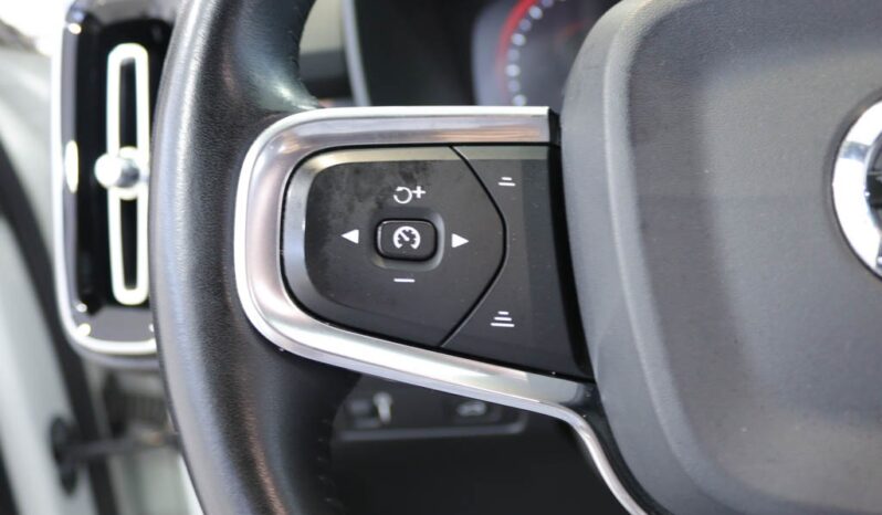 VOLVO XC40 2.0 D3 completo