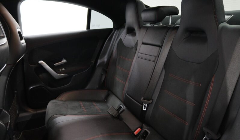 MERCEDES-BENZ Classe CLA Coupé 250 E completo