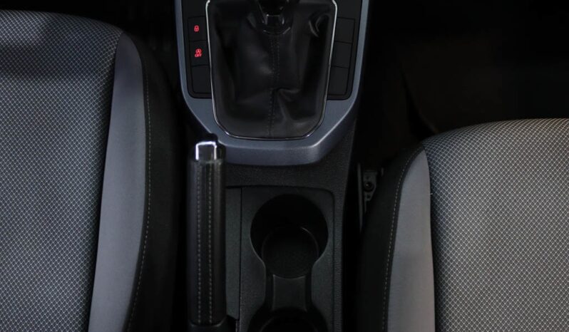 SEAT Arona 1.6 TDI STYLE completo