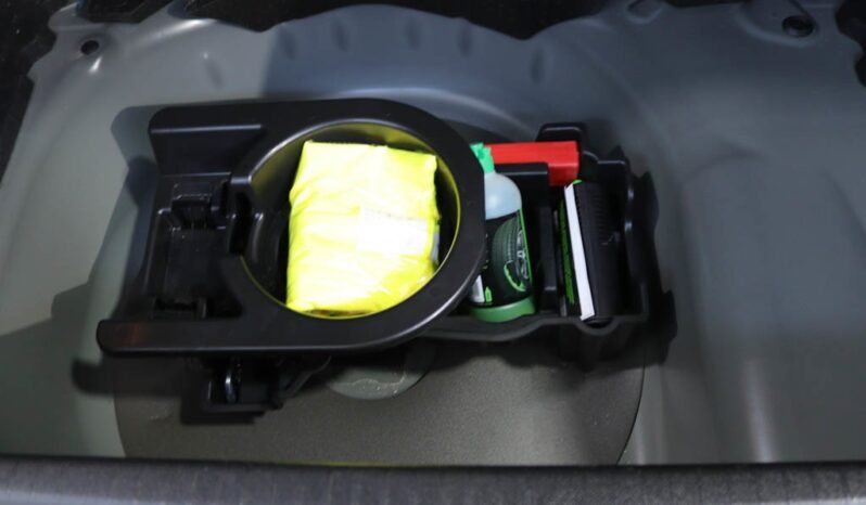 PEUGEOT 208 1.2 PURETECH ALLURE completo