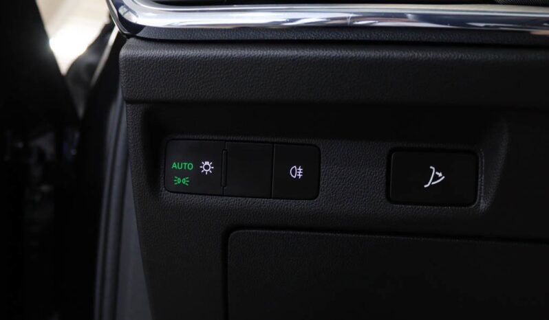 SKODA Enyaq IV 50 completo
