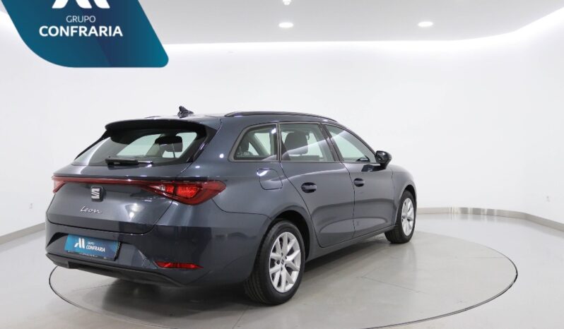 SEAT Leon Sportstourer 2.0 TDI STYLE completo