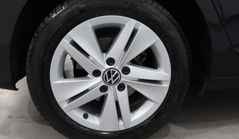 VOLKSWAGEN Golf VIII 1.0 TSI LIFE completo