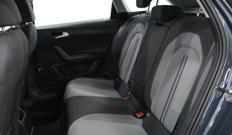 SEAT Leon Sportstourer 2.0 TDI STYLE completo