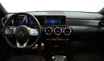 MERCEDES-BENZ Classe A 180 D AMG LINE AUT. completo