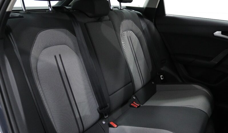 SEAT Leon Sportstourer 2.0 TDI STYLE completo