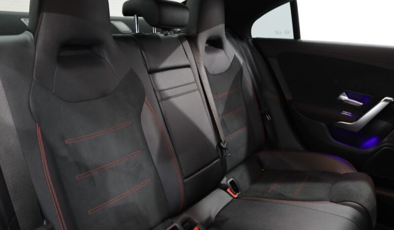 MERCEDES-BENZ Classe CLA Coupé 250 E completo
