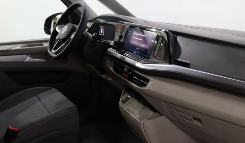 VOLKSWAGEN Multivan T7 2.0 TDI LIFE DSG completo
