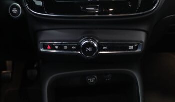 VOLVO XC40 2.0 D3 completo