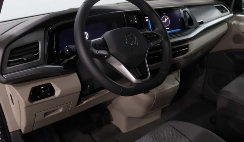 VOLKSWAGEN Multivan T7 2.0 TDI LIFE DSG completo