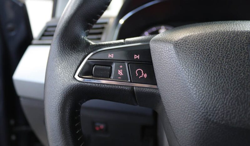 SEAT Arona 1.6 TDI STYLE completo