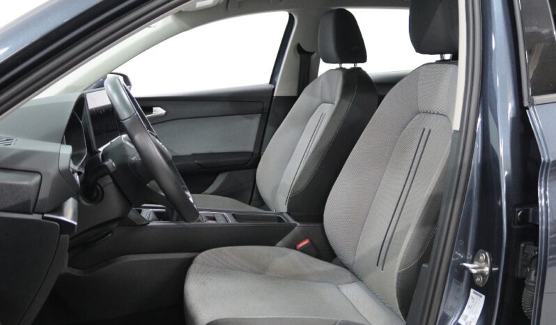 SEAT Leon Sportstourer 2.0 TDI STYLE completo