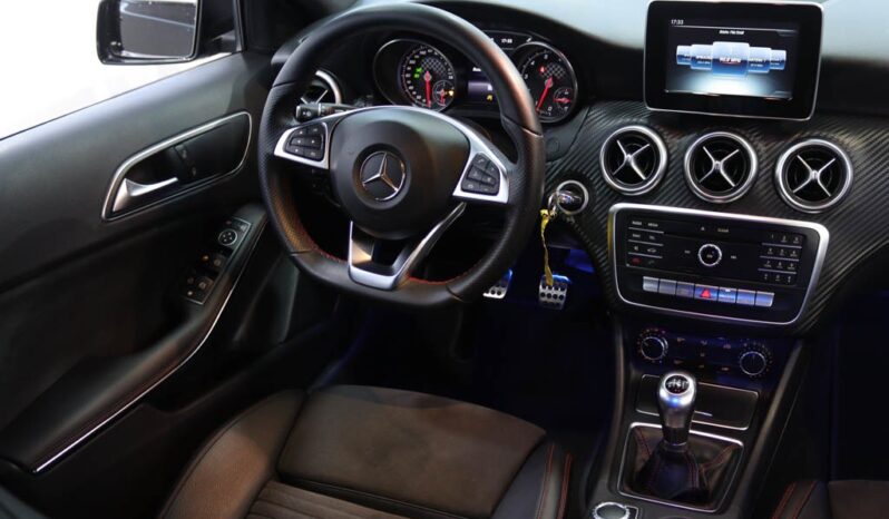 MERCEDES-BENZ Classe A 200 AMG completo