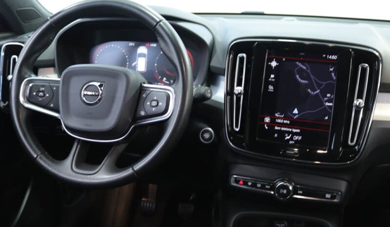 VOLVO XC40 2.0 D3 completo