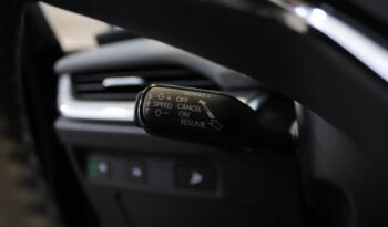 SKODA Enyaq IV 50 completo