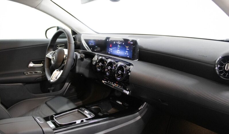 MERCEDES-BENZ Classe A 180 D completo