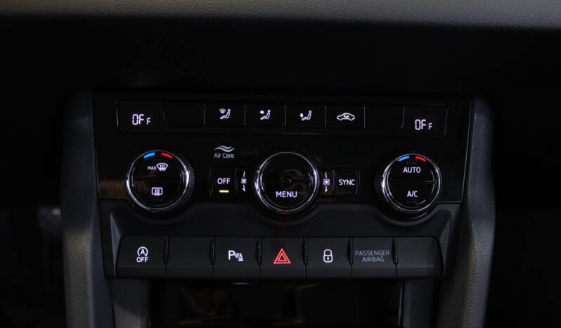 SKODA Karoq 1.0 TSI AMBITION completo