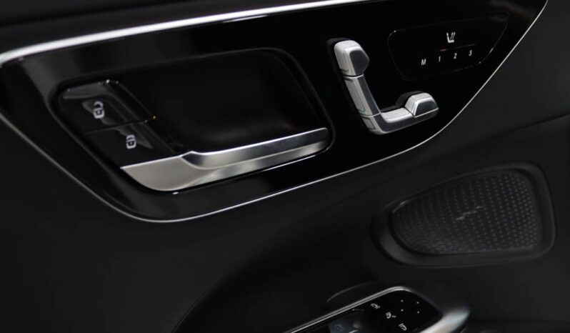 MERCEDES-BENZ Classe C Station 300 DE AMG completo