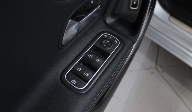 MERCEDES-BENZ Classe A A 250 e completo