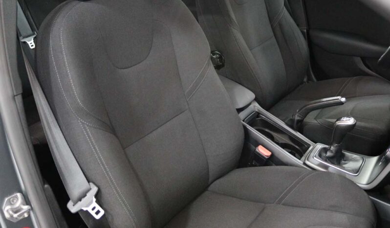 VOLVO V40 Cross Country 2.0 D2 KINETIC completo