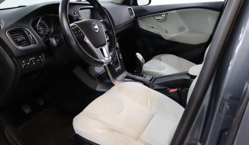 VOLVO V40 1.6 D2 MOMENTUM ECO completo