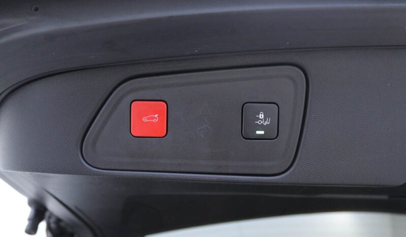 PEUGEOT 3008 1.6 HYBRID GT LINE E-EAT8 completo