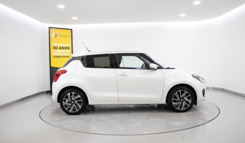 SUZUKI Swift 1.2 MILD HYBRID GLX completo