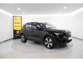 VOLVO XC40 Pure Electric 67 kWh RECHARGE CORE