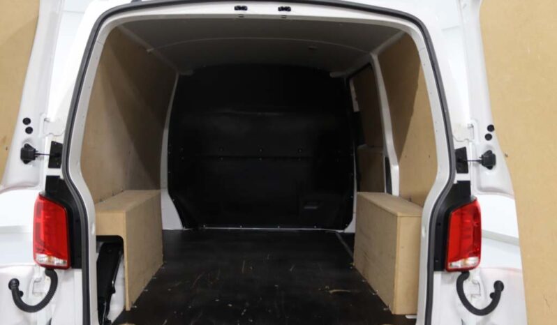 VOLKSWAGEN Transporter 6.1 2.0 TDI completo