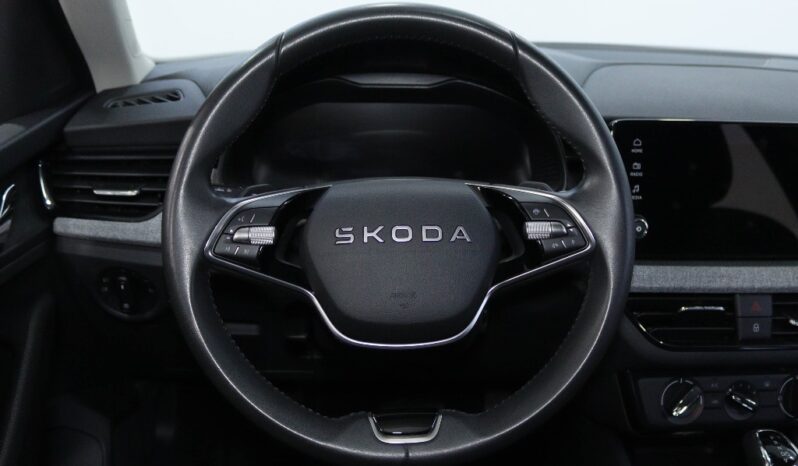 SKODA Kamiq 1.0 TSI SELECTION DSG completo
