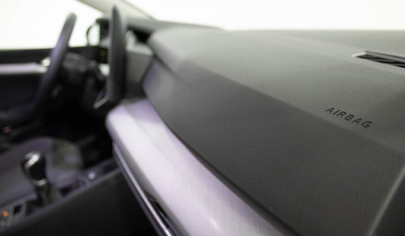 VOLKSWAGEN Golf VIII 1.5 TSI 50 ANOS completo