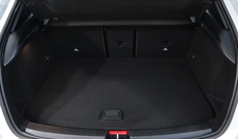 MERCEDES-BENZ Classe A A 250 E AMG completo