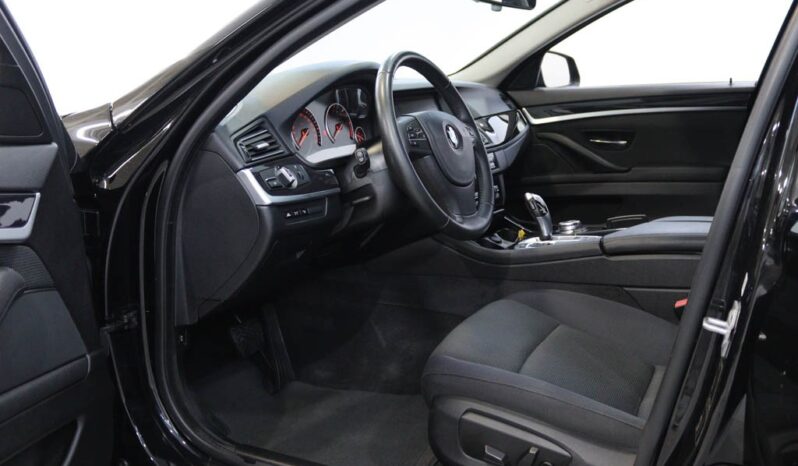 BMW Serie Touring LCI 520 D AUTO completo