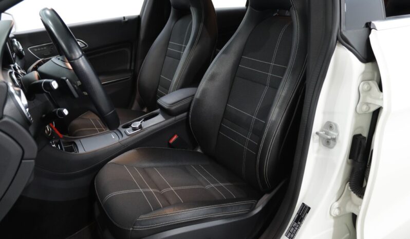MERCEDES-BENZ Classe CLA 220 CDI URBAN AUT.111G completo