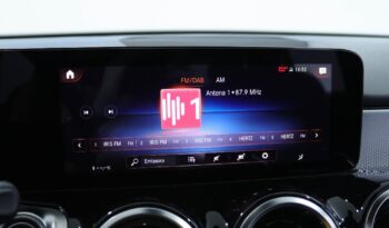 MERCEDES-BENZ Classe GLB 180 D STYLE completo