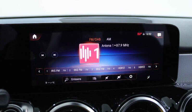 MERCEDES-BENZ Classe GLB 180 D STYLE completo