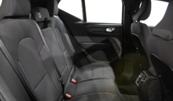 VOLVO XC40 Pure Electric 67 kWh RECHARGE CORE completo
