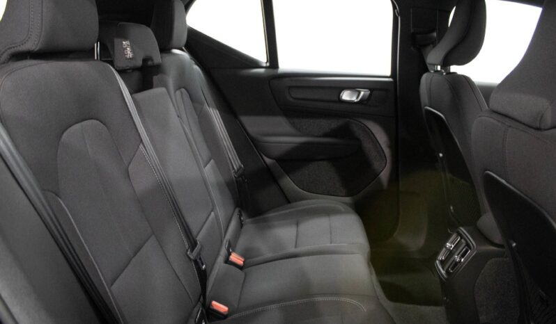 VOLVO XC40 Pure Electric 67 kWh RECHARGE CORE completo