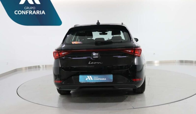 SEAT Leon Sportstourer 2.0 TDI STYLE completo
