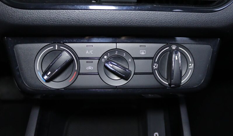 SKODA Kamiq 1.0 TSI SELECTION DSG completo