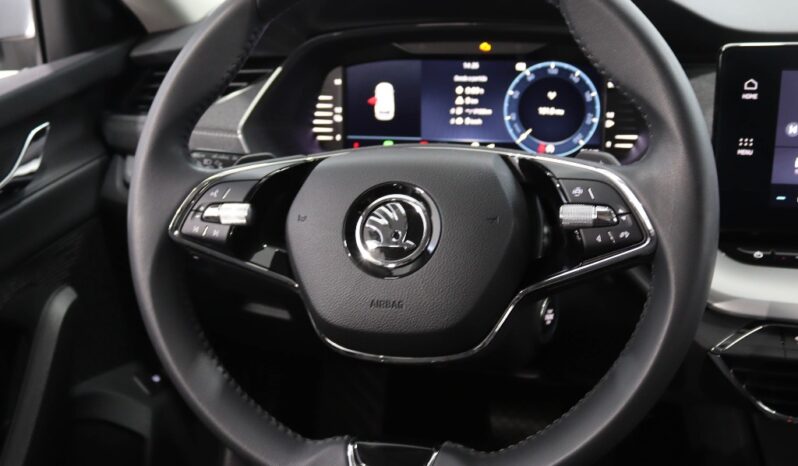 SKODA Octavia Break ULTRA completo