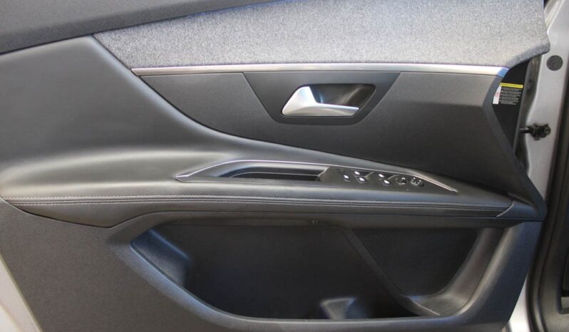 PEUGEOT 3008 1.6 BLUEHDI STYLE completo