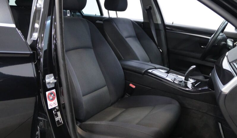 BMW Serie Touring LCI 520 D AUTO completo