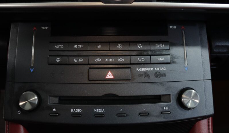 LEXUS RC 200T F SPORT completo