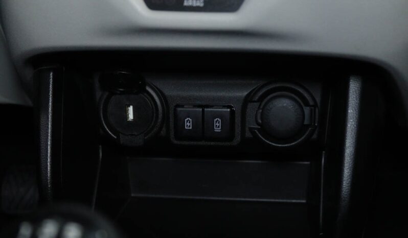 SUZUKI SWIFT 1.2 MILD HYBRID S3 completo