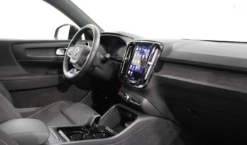 VOLVO XC40 Pure Electric 67 kWh RECHARGE CORE completo