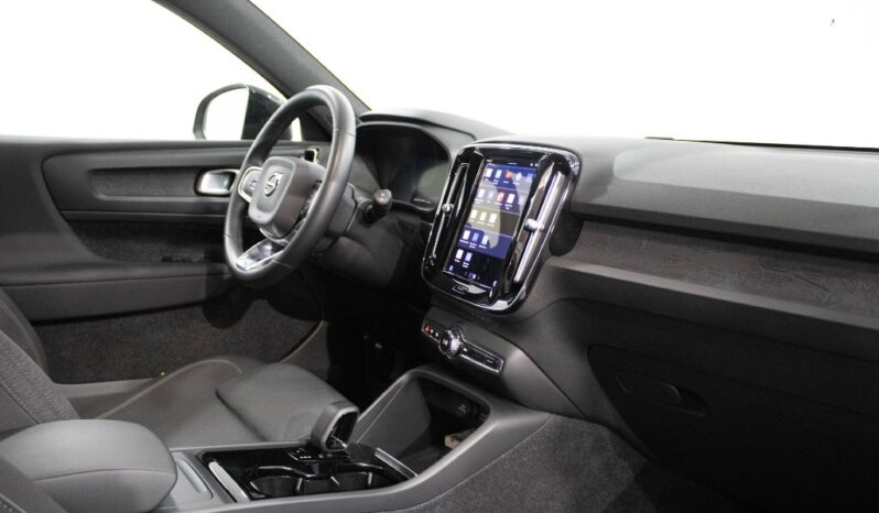 VOLVO XC40 Pure Electric 67 kWh RECHARGE CORE completo