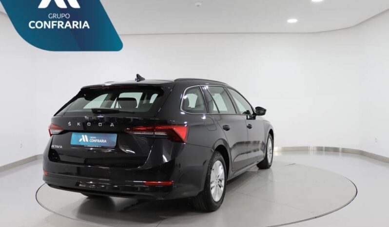 SKODA Octavia Break 2.0 TDI completo