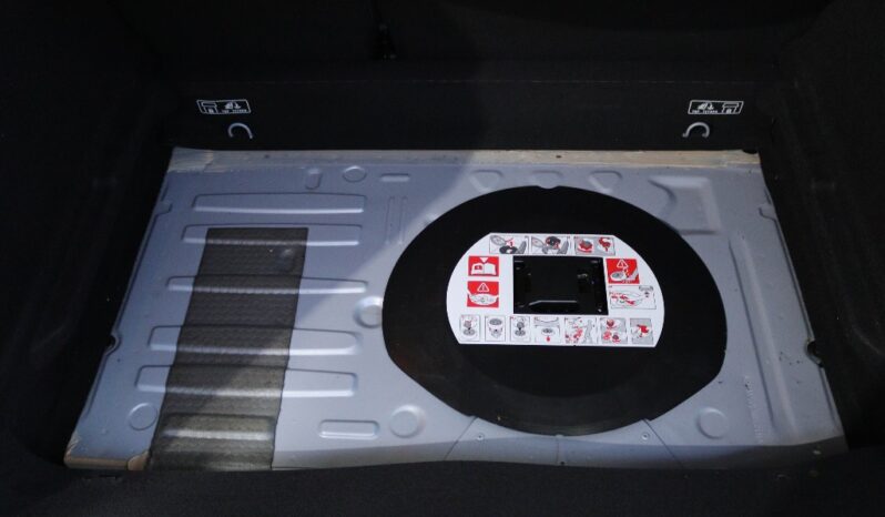 RENAULT Clio IV Sport Tourer Fase II ST 0.9 TCE LIMITED completo